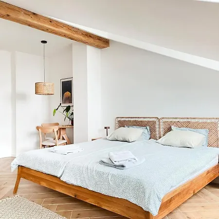 Premium Jacuzzi With Air Conditioning, Main Square Cracow Apartment Krakow