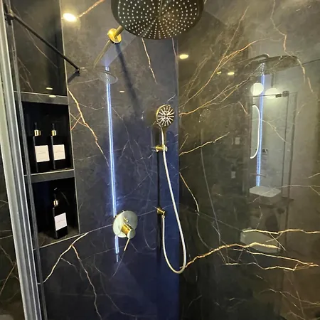 Nenufar Cracow Garden Parter Free Darmowy Parking Ogrod Netflix Klimatyzacja Apartament