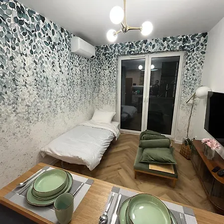 Nenufar Cracow Garden Parter Free Darmowy Parking Ogrod Netflix Klimatyzacja Apartament