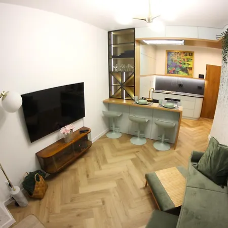 Nenufar Cracow Garden Parter Free Darmowy Parking Ogrod Netflix Klimatyzacja *