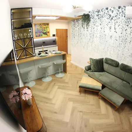 Nenufar Cracow Garden Parter Free Darmowy Parking Ogrod Netflix Klimatyzacja Kraków