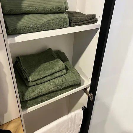 Nenufar Cracow Garden Parter Free Darmowy Parking Ogrod Netflix Klimatyzacja Apartament