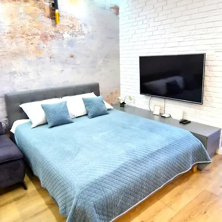 Luxury Blue Cascade Downtown Balcony Apartment Krakow