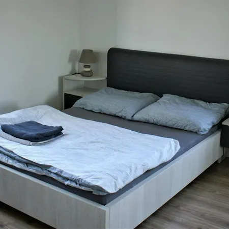 Pleasant Private And Fully Equipped With Private Parking Space Close To District Kazimierz *
