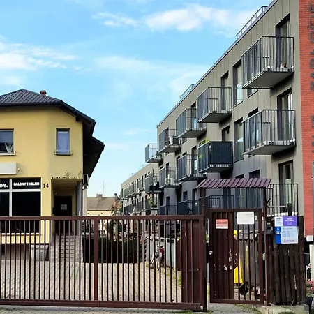 Pleasant Private And Fully Equipped With Private Parking Space Close To District Kazimierz