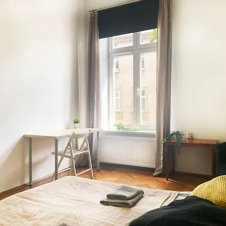 Large 89m2 Apartment, 3 Bedrooms And 2 Bathrooms Apartment