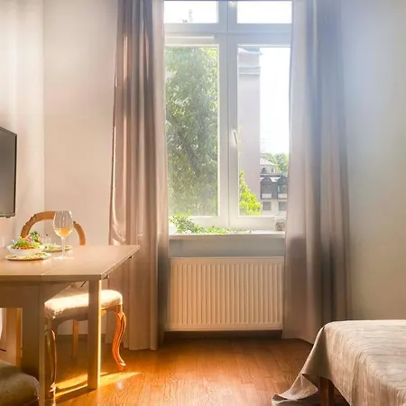 Apartment Large 89m2 Apartment, 3 Bedrooms And 2 Bathrooms Krakow