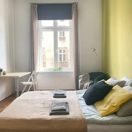 Large 89m2 Apartment, 3 Bedrooms And 2 Bathrooms * Krakow