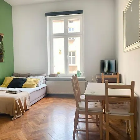Large 89m2 Apartment, 3 Bedrooms And 2 Bathrooms Apartment
