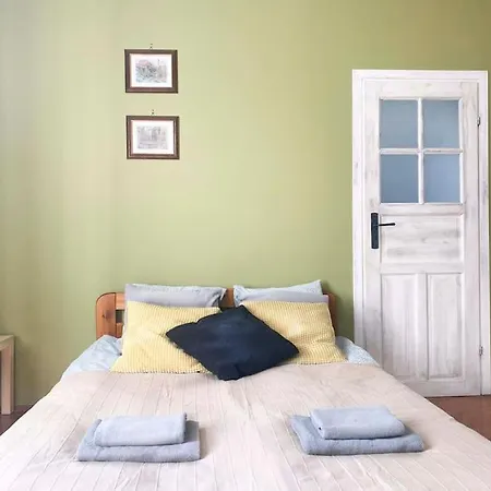 Apartment Large 89m2 Apartment, 3 Bedrooms And 2 Bathrooms *