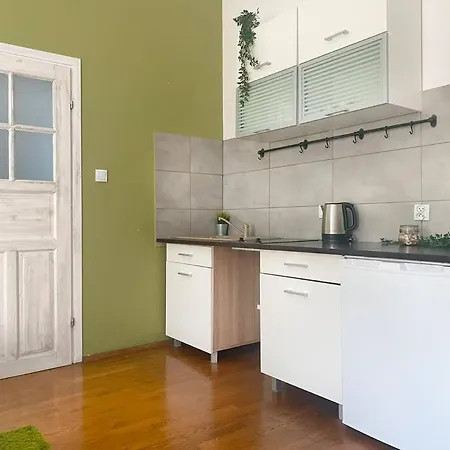 Large 89m2 Apartment, 3 Bedrooms And 2 Bathrooms * Krakow