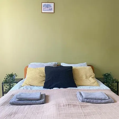 Apartment Large 89m2 Apartment, 3 Bedrooms And 2 Bathrooms *