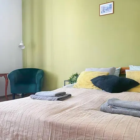 Apartment Large 89m2 Apartment, 3 Bedrooms And 2 Bathrooms