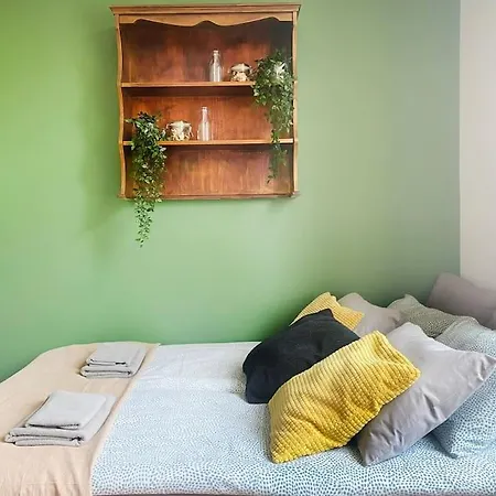 Large 89m2 Apartment, 3 Bedrooms And 2 Bathrooms Apartment *