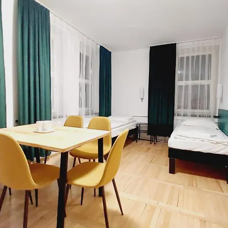 Korona Hotel *