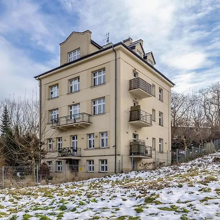 Apartment Jasny Z Parkingiem Obok Blon Krakowskich By Renters