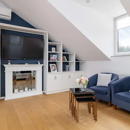 Apartment Jasny Z Parkingiem Obok Blon Krakowskich By Renters *