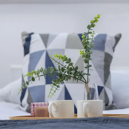 Apartment Jasny Z Parkingiem Obok Blon Krakowskich By Renters
