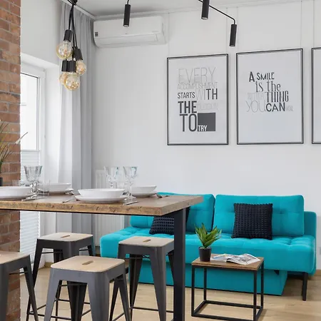 Apartment Turquoise With Balcony & Air Conditioning By Renters *