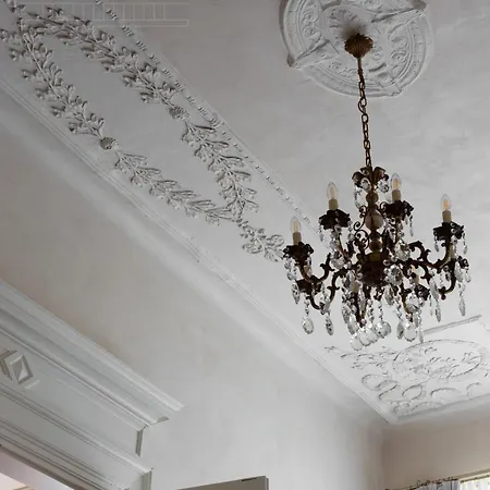 Le Jardin - Classy, Elegant In The Center Apartment *