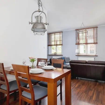 Apartment Asnyka Wyjatkowy W Centrum Krakowa By Renters Krakow