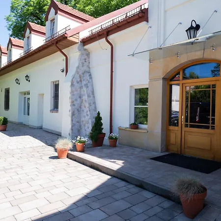 Goscinne Dom Sw. Szymona Homestay