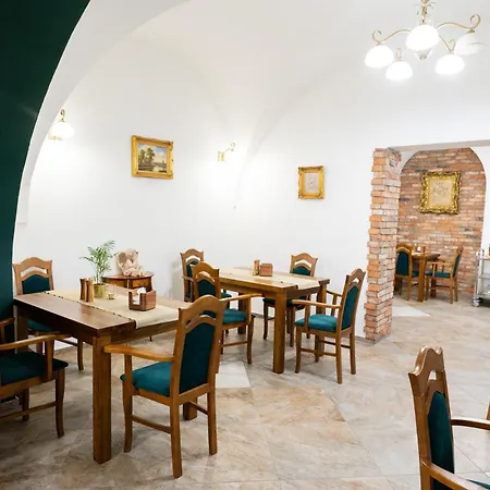 Goscinne Dom Sw. Szymona Homestay