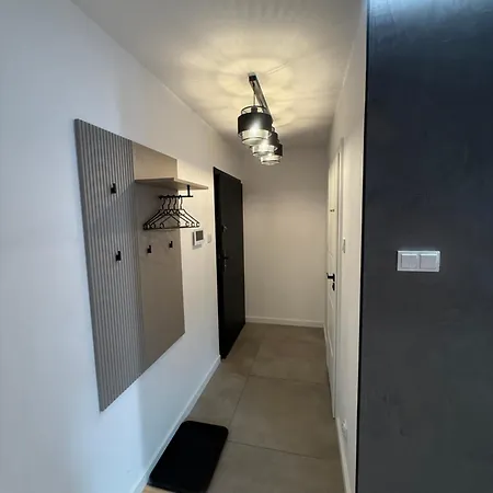 Vistula Avenue Free Parking, Swimming Pool, Sauna & Gym *