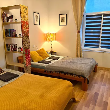 Yoonik Apartment *