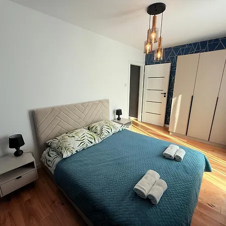 Vistula Avenue Free Parking, Swimming Pool, Sauna & Gym *