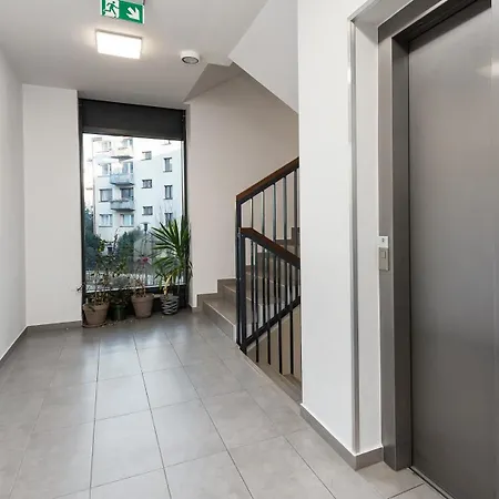 Przedwiosnie Near Center By Sun & Snow Apartment *