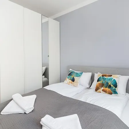 Apartment Przedwiosnie Near Center By Sun & Snow
