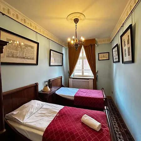 Royal Apartment *