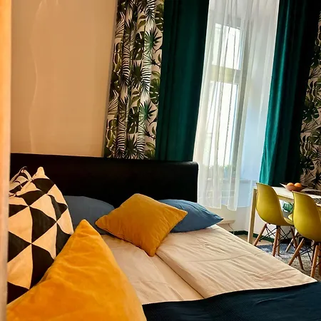 Vintage Senacka Apartment