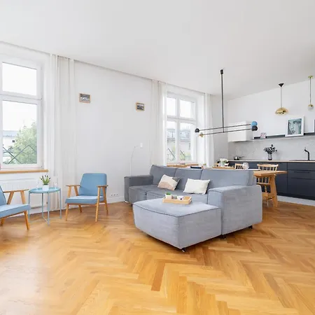 Apartment Rodzinny W Centrum Krakowa By Renters Krakow