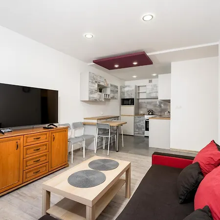 Osiedle Na Lotnisku Comfort Apartment *
