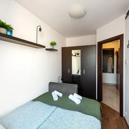 Charming With Air Conditioning For Couples In The Center Apartment *