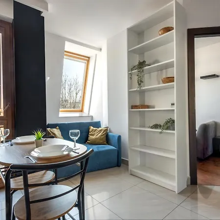 Apartment Charming With Air Conditioning For Couples In The Center *