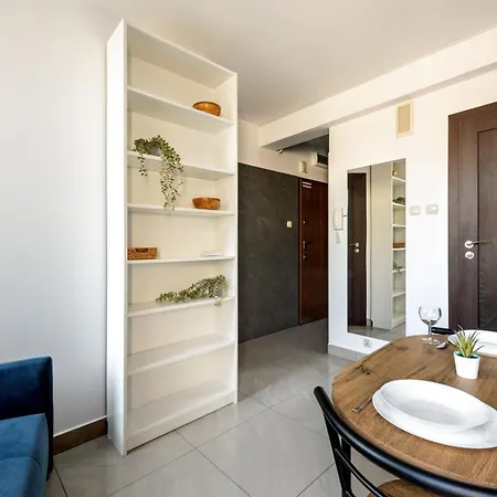 Charming With Air Conditioning For Couples In The Center *