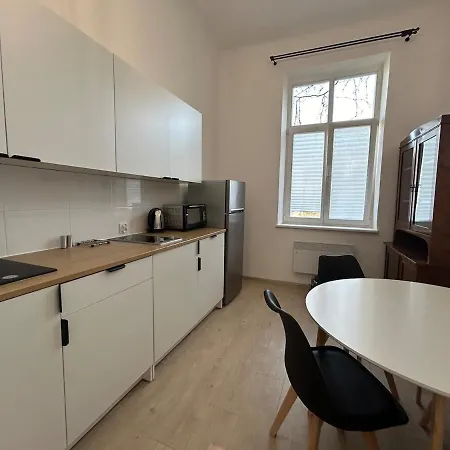 Old Town - 2 Bedrooms Soltyka Str S3 Apartment *