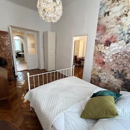 Old Town - 2 Bedrooms Soltyka Str S3 Apartment