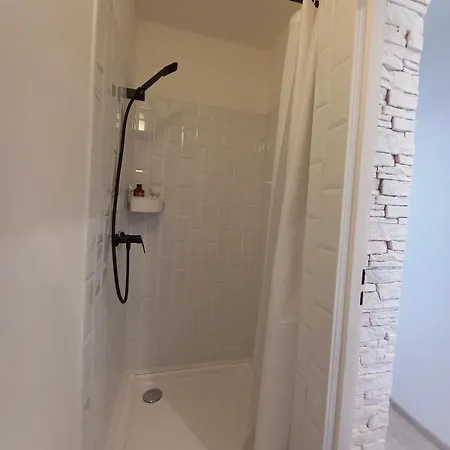 Old Town - 2 Bedrooms Soltyka Str S3 *