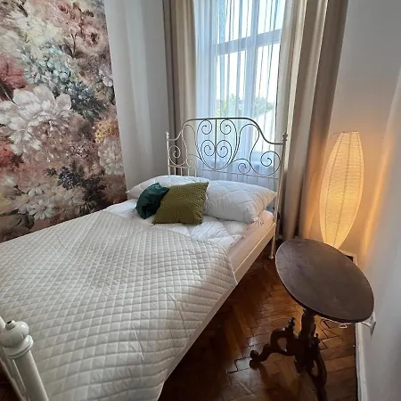 Old Town - 2 Bedrooms Soltyka Str S3 Apartment