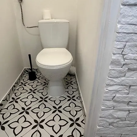 Apartment Old Town - 2 Bedrooms Soltyka Str S3 Krakow
