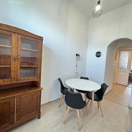 Apartment Old Town - 2 Bedrooms Soltyka Str S3