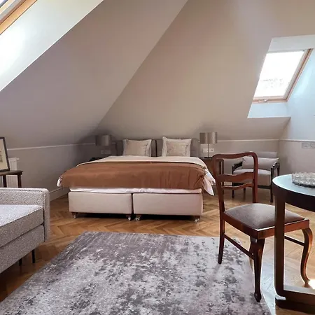 Avanti Aparthotel *