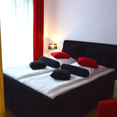 Katania Moxy Te&am Cracow Krakow
