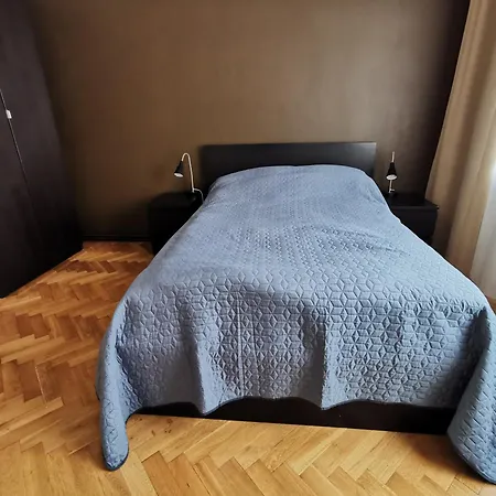 Cozy Spacious With Balcony Apartment *