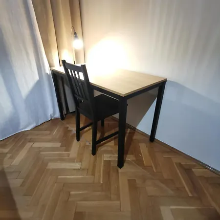 Cozy Spacious With Balcony Apartment Krakow