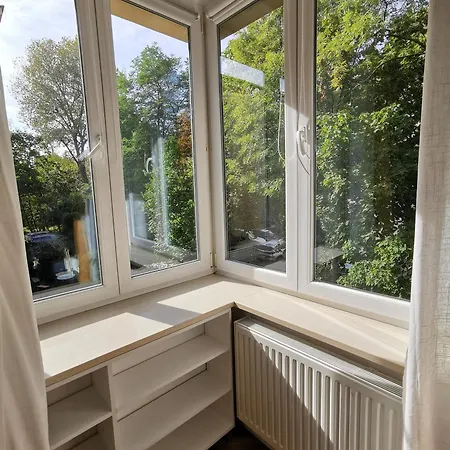 Cozy Spacious With Balcony Krakow